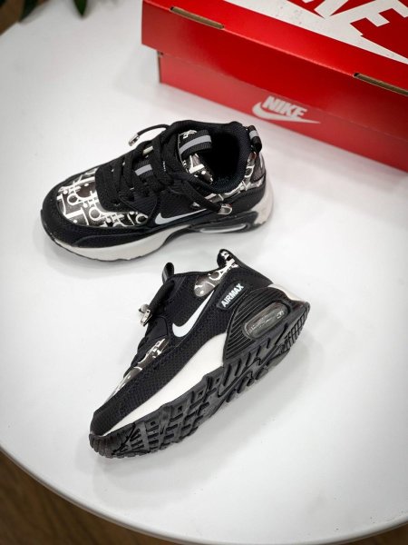 اسود dior